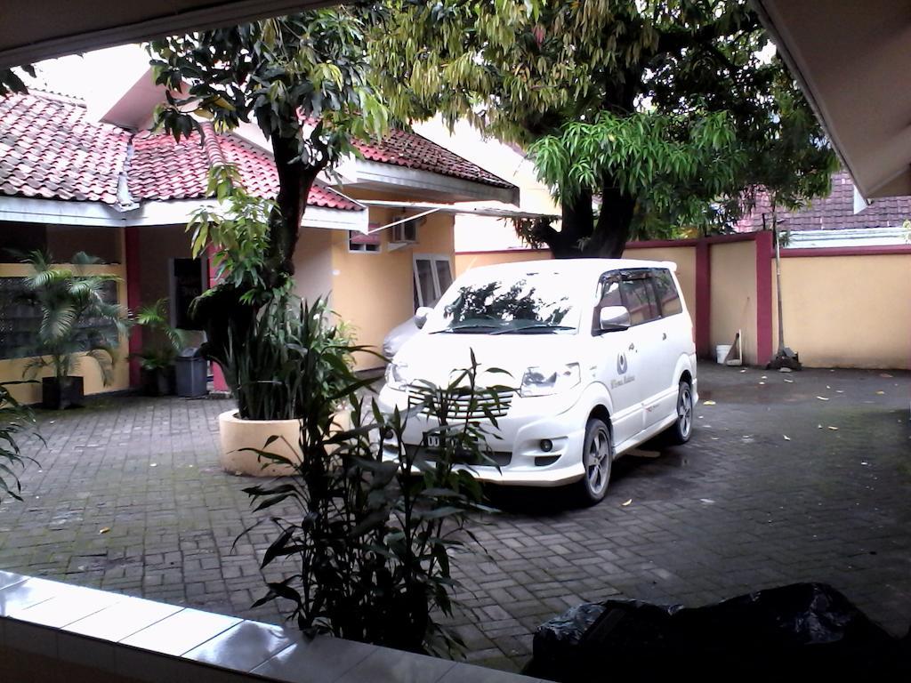 Wisma Mutiara Hotel Makassar Buitenkant foto